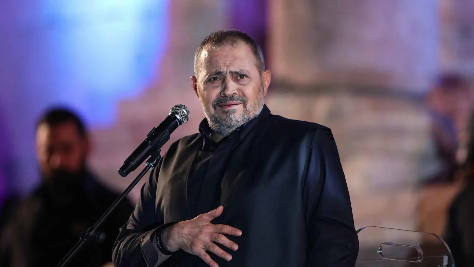 تأجيل حفل جورج وسوف في الساحل الشمالي بسبب احتراق المسرح