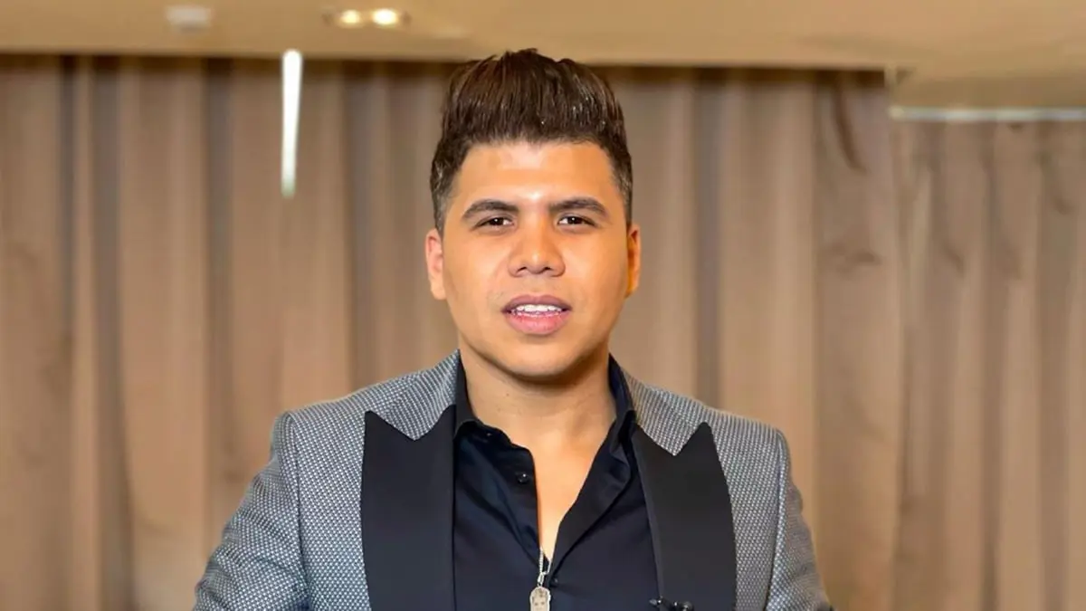 عمر كمال يرد على اتهامه بسرقة جزء من أغنية لأم كلثوم