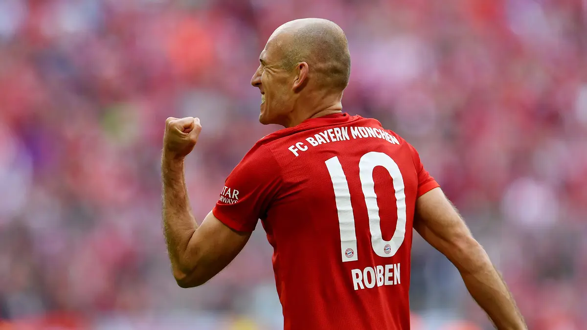 نادٍ إنجليزي يقدم عرضًا لآرين روبن.. تعرّف عليه