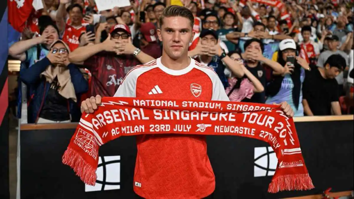 آرسنال يكشف عن انفجار قياسي لمبيعات قميص فيكتور غيوكيرس