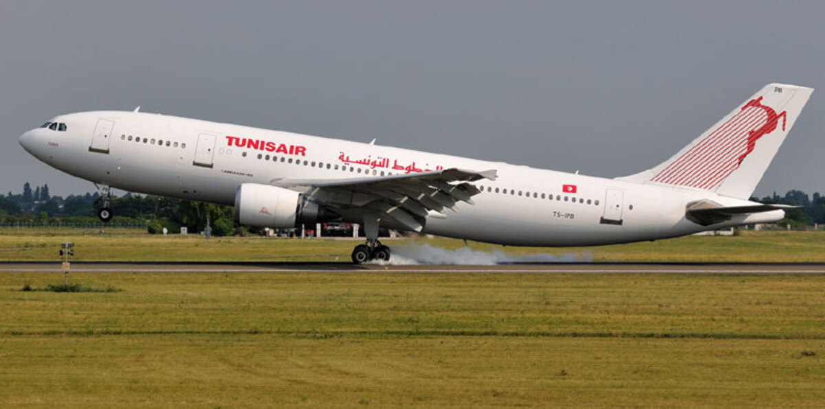 تونس.. وزير النقل يتهم مؤسسة الخطوط  الجوية بالفساد