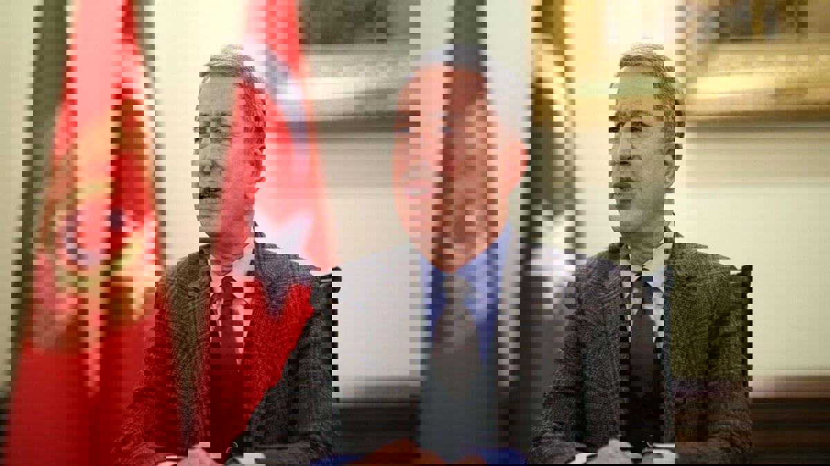 مغازلة لبايدن.. خلوصي أكار: تركيا قد لا تستخدم الصواريخ الروسية