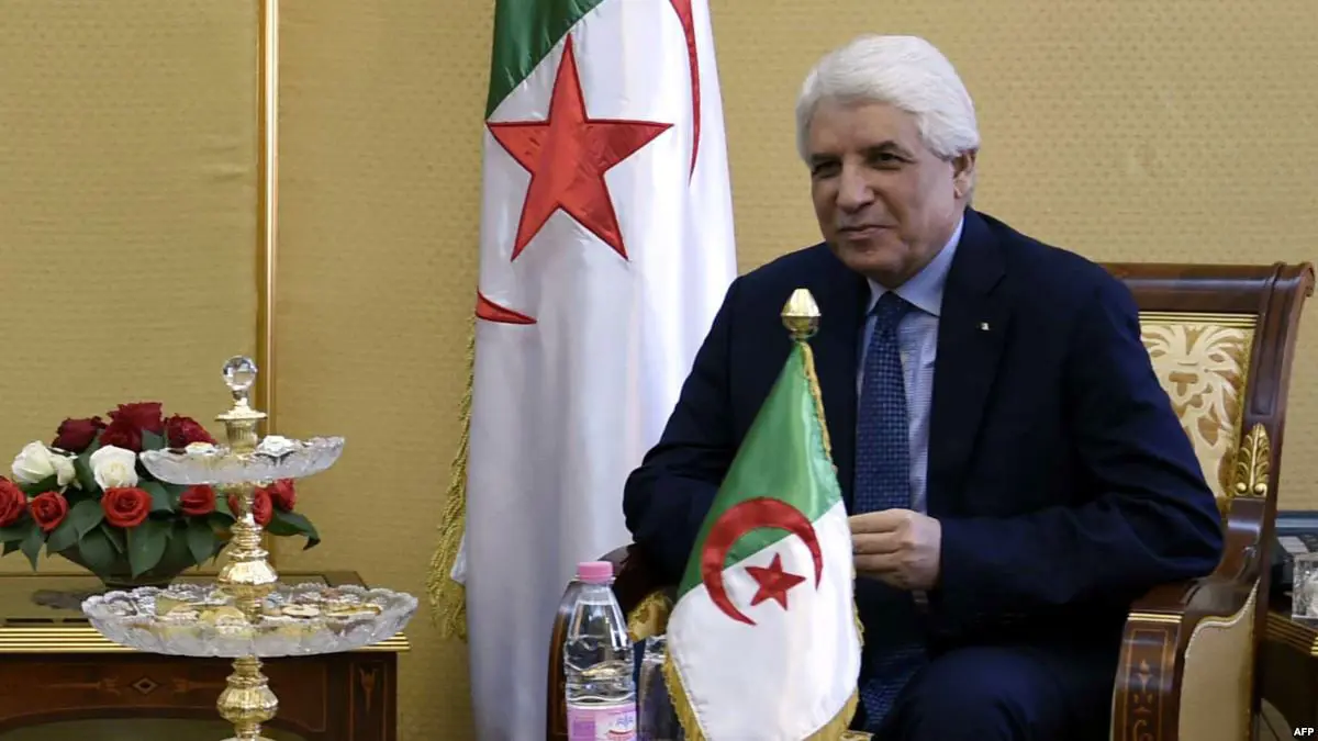 الطيب لوح ينفي اعتقاله