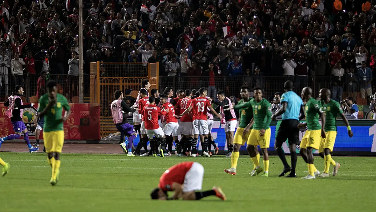 منتخب مصر يعبر جنوب أفريقيا بثلاثية ويتأهل رسميًا لأولمبياد طوكيو 2020 (فيديو)