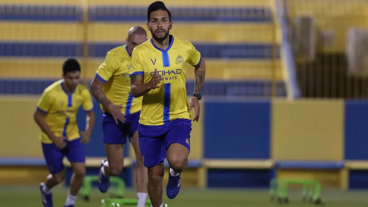 صحيفة: بيتروس يضع نادي النصر في أزمة بعد رفض الرحيل إلى ضمك