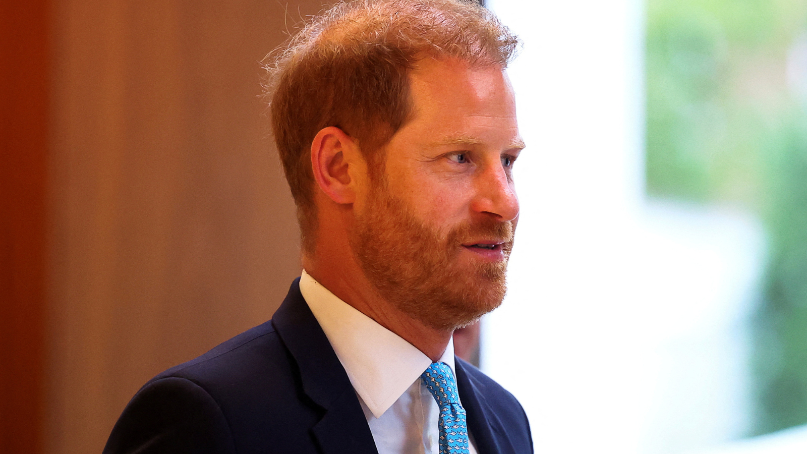 دعوى اختراق هاتف الأمير هاري تحال إلى المحاكمة في 2026