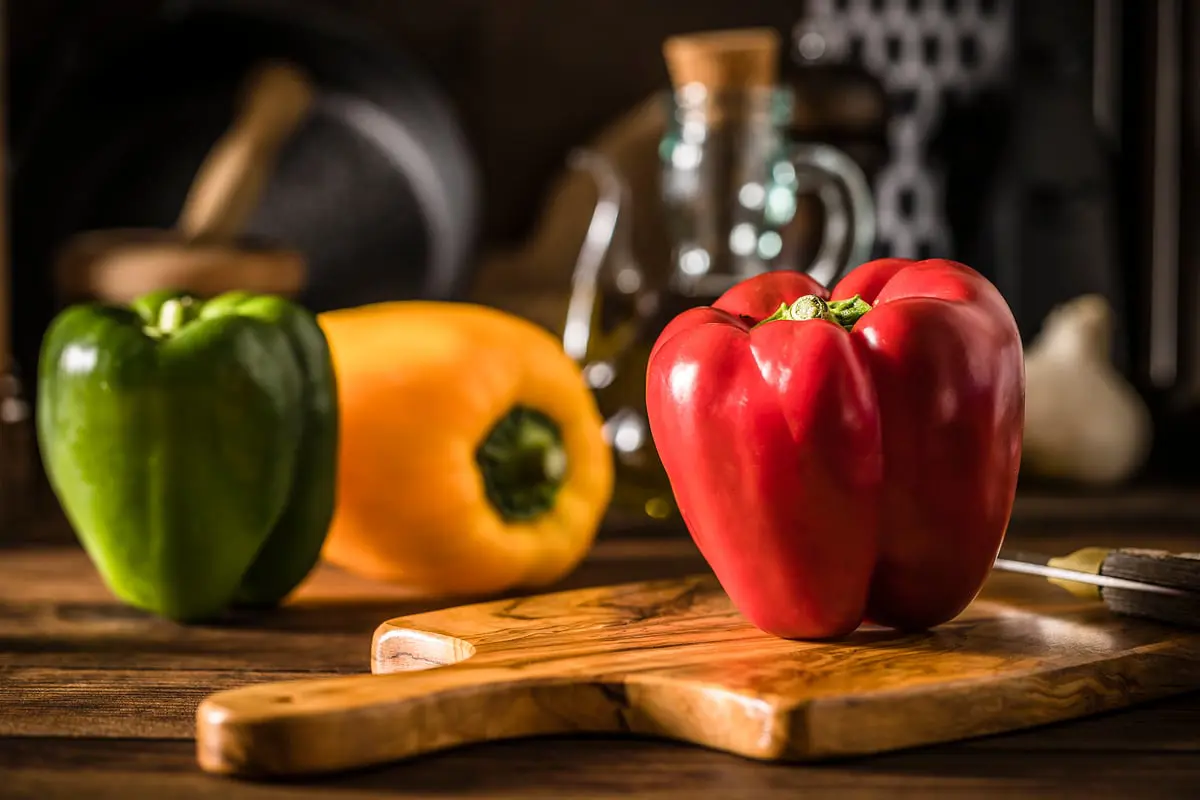 أي ألوان الفلفل الحلو أكثر نفعا لصحتك؟
