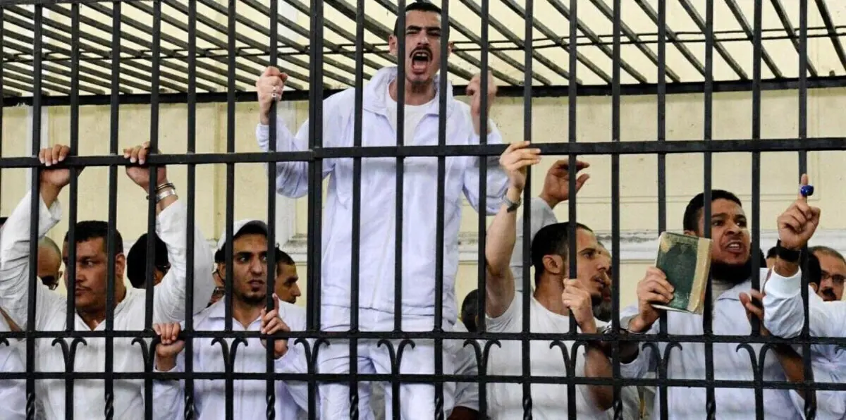 محكمة مصرية تقضي بإعدام 21 شخصًا لإدانتهم بالانضمام لجماعة إرهابية‎