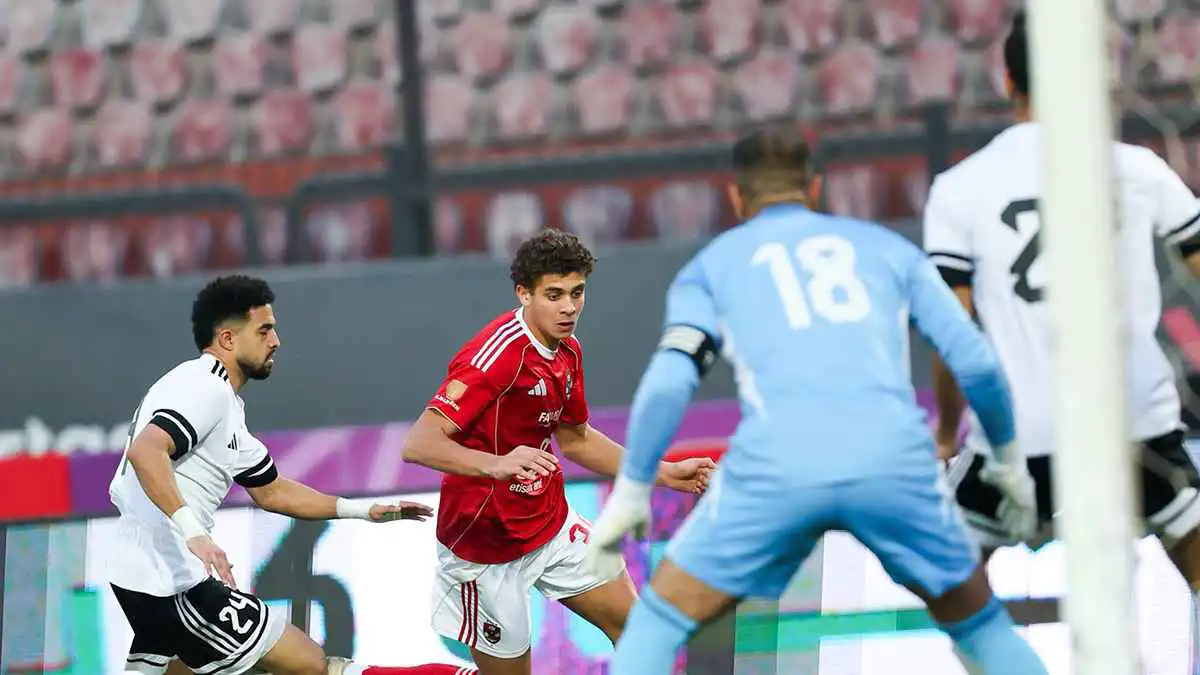 ظهور كارثي.. رقم صادم لحمزة عبدالكريم بعد مشاركته مع الأهلي ضد الجيش