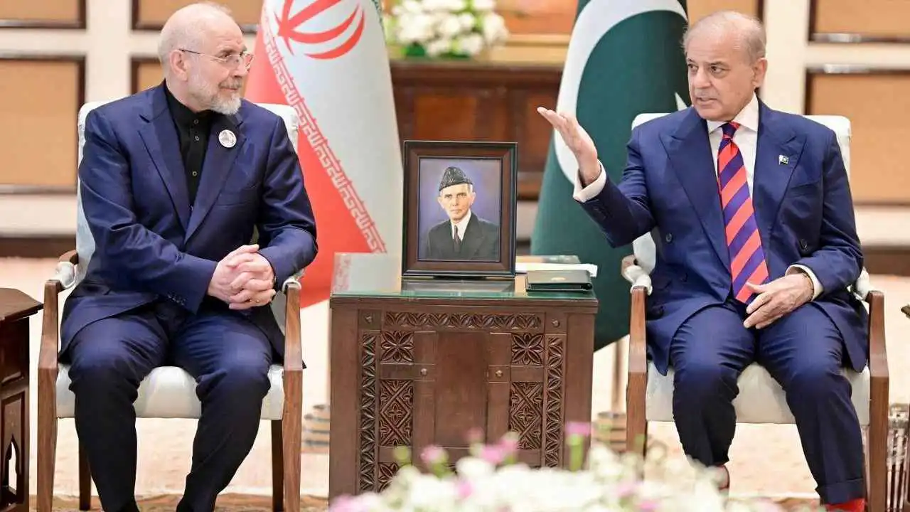 طهران ترفض التفاوض "تحت التهديد" وقاليباف يتهم ترامب بالسعي للحرب