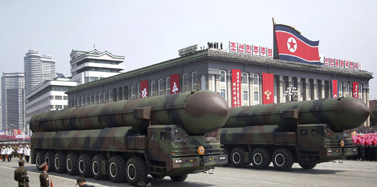 جزيرة غوام الأمريكية تتضرع إلى الله.. كيم يهددها بالنووي وترامب يعدها بالشهرة