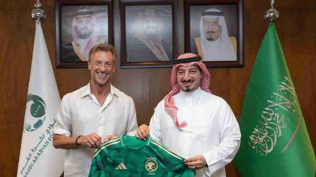 رينارد يوجه رسالة قوية بعد العودة لقيادة المنتخب السعودي