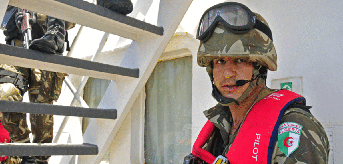 متشدد يفجر نفسه خلال اشتباك مع الشرطة الجزائرية