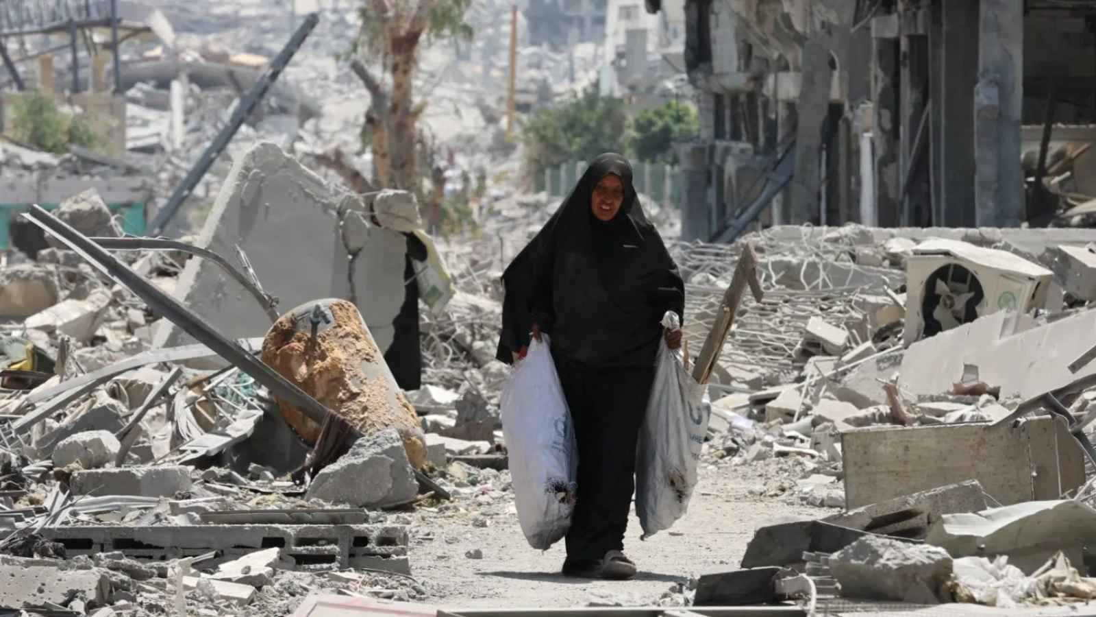 جسر جوي إسرائيلي لإفراغ غزة.. نزوح "شامل" تحت دوي القنابل