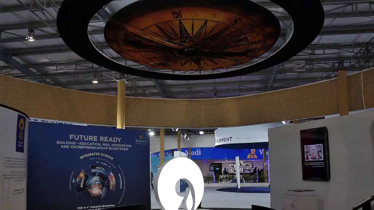 "بلومبيرغ": سيطرة الصين على التكنولوجيا تخنق طموحات الهند