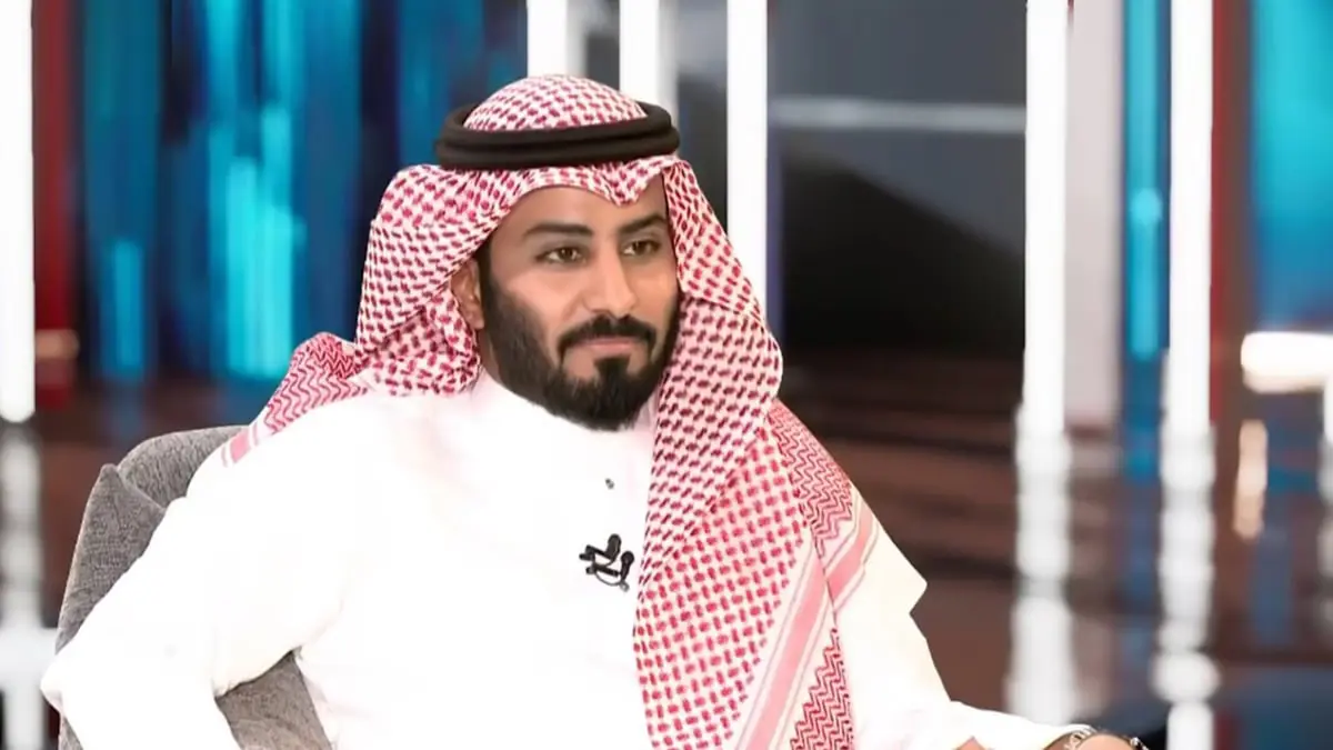 عبدالرحمن المطيري يثير جدلاً بعد ظهوره بـ"طائرة خاصة"