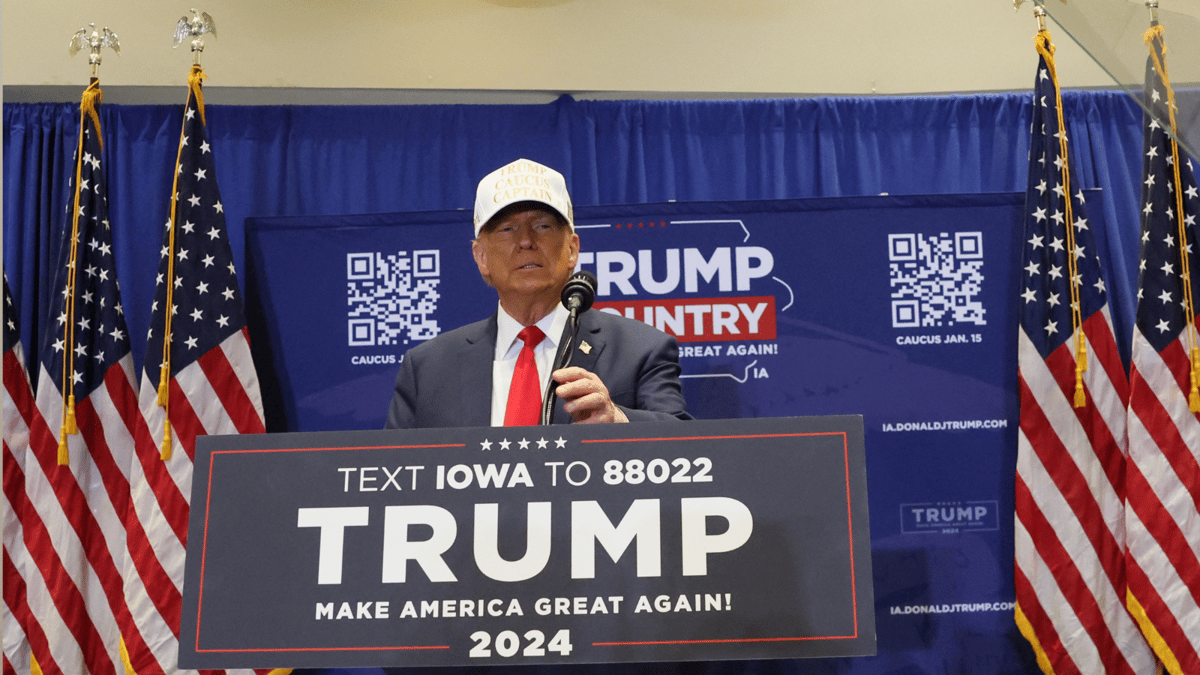 ترامب: الرئيسان بوتين وشي "ذكيان وقويان للغاية"