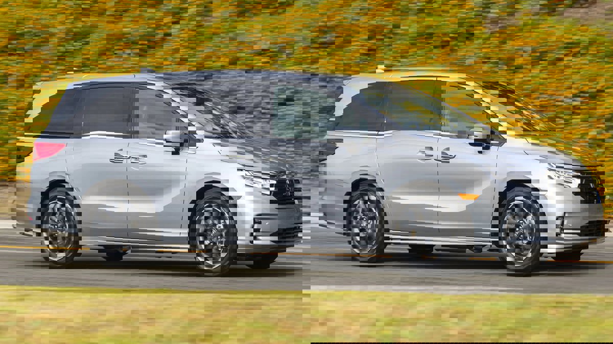 "هوندا" تتوقف عن صناعة 3 طرازات من السيارات لتقليص النماذج ضعيفة الأداء