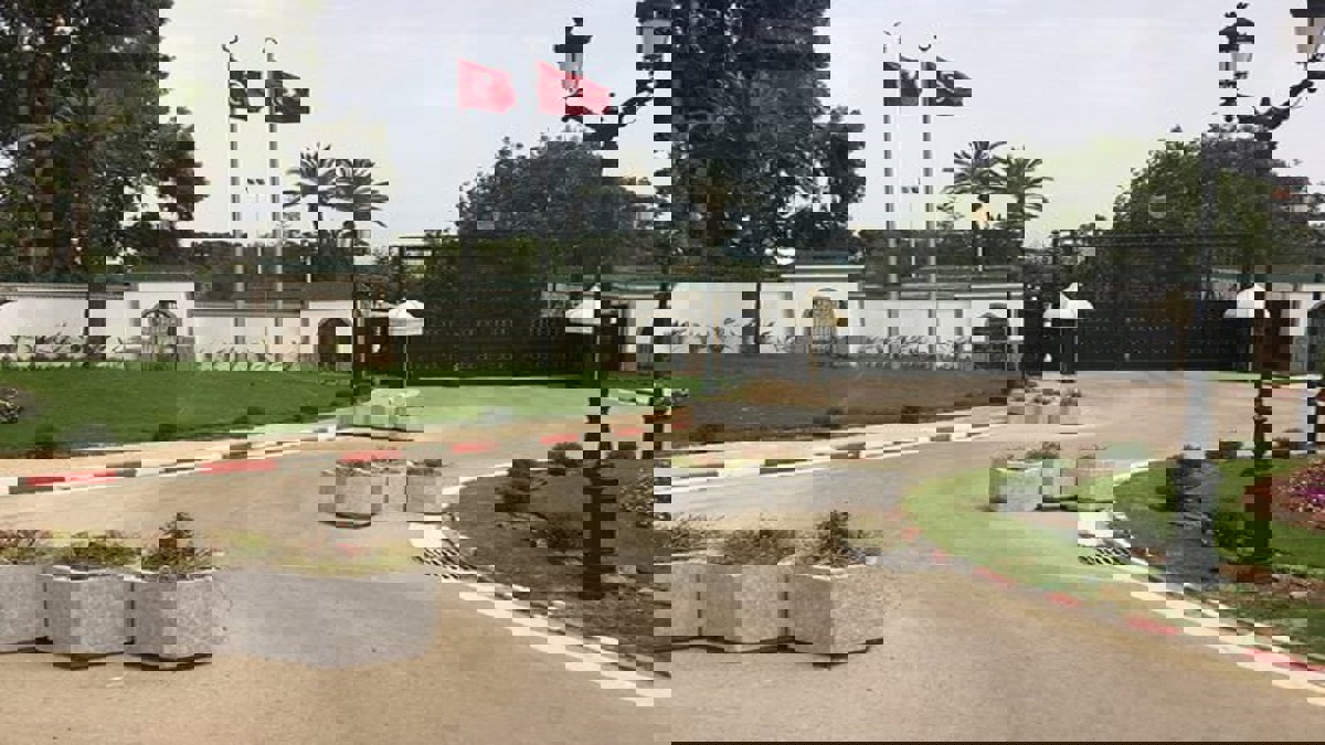 الرئاسة التونسية تطالب بإجراء تدقيق مالي على مصالحها الإدارية