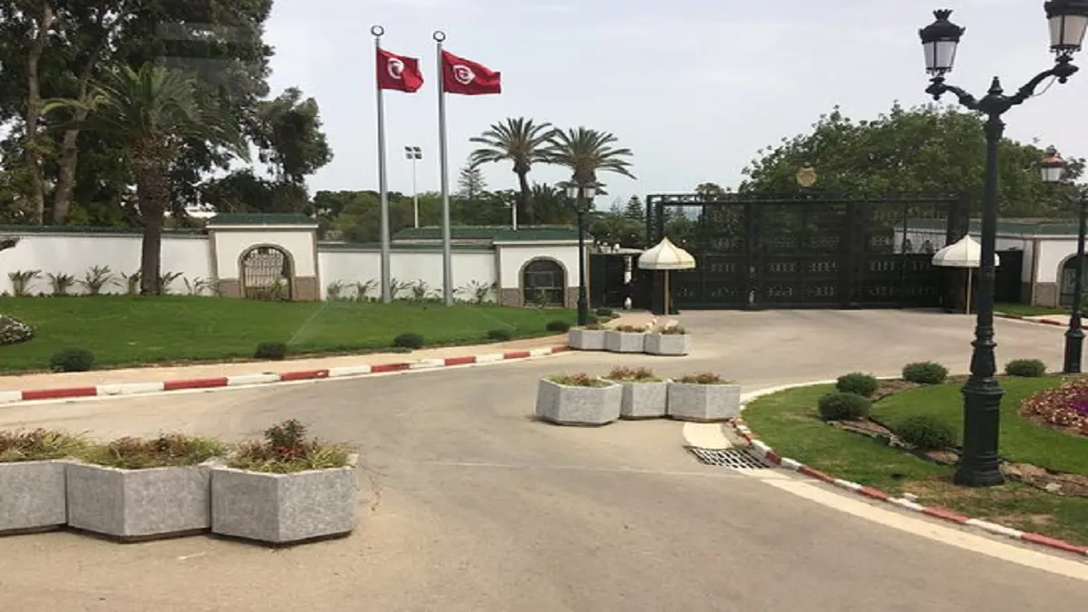 الرئاسة التونسية تطالب بإجراء تدقيق مالي على مصالحها الإدارية