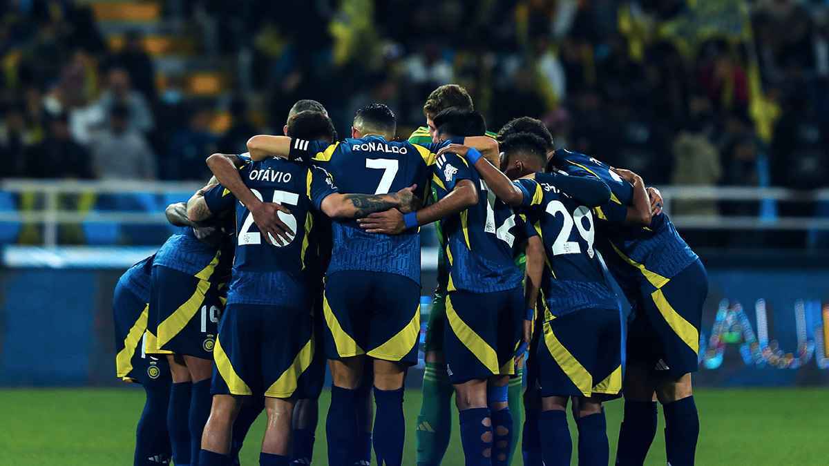 بداية غير موفقة.. تعليق ناري من آل الشيخ حول تجديد عقد نجم النصر (فيديو)