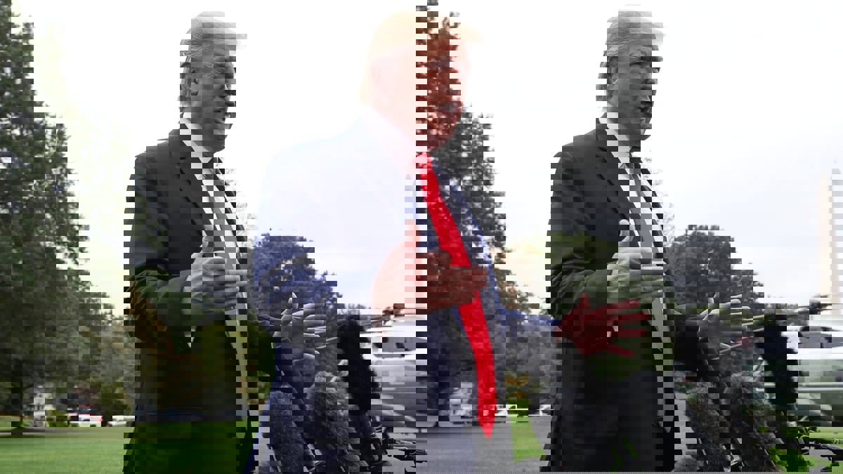 إندبندنت: خطة ترامب حيال أوكرانيا "مزيج خطير من الانعزالية والاسترضاء" 