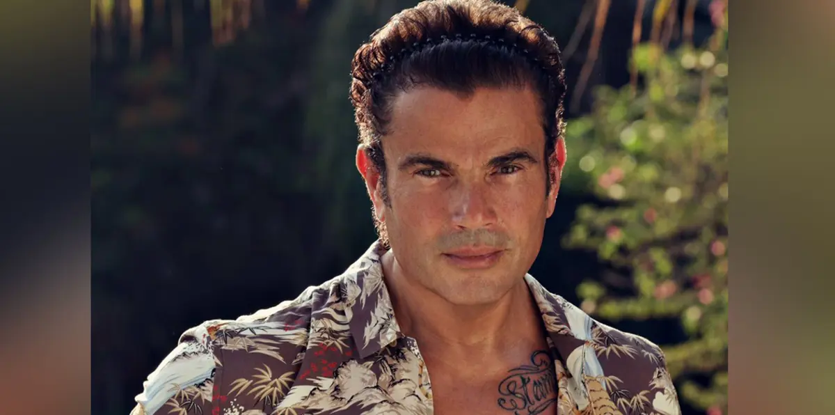 مسؤول إسرائيلي يحرج عمرو دياب بسبب "معدي الناس"