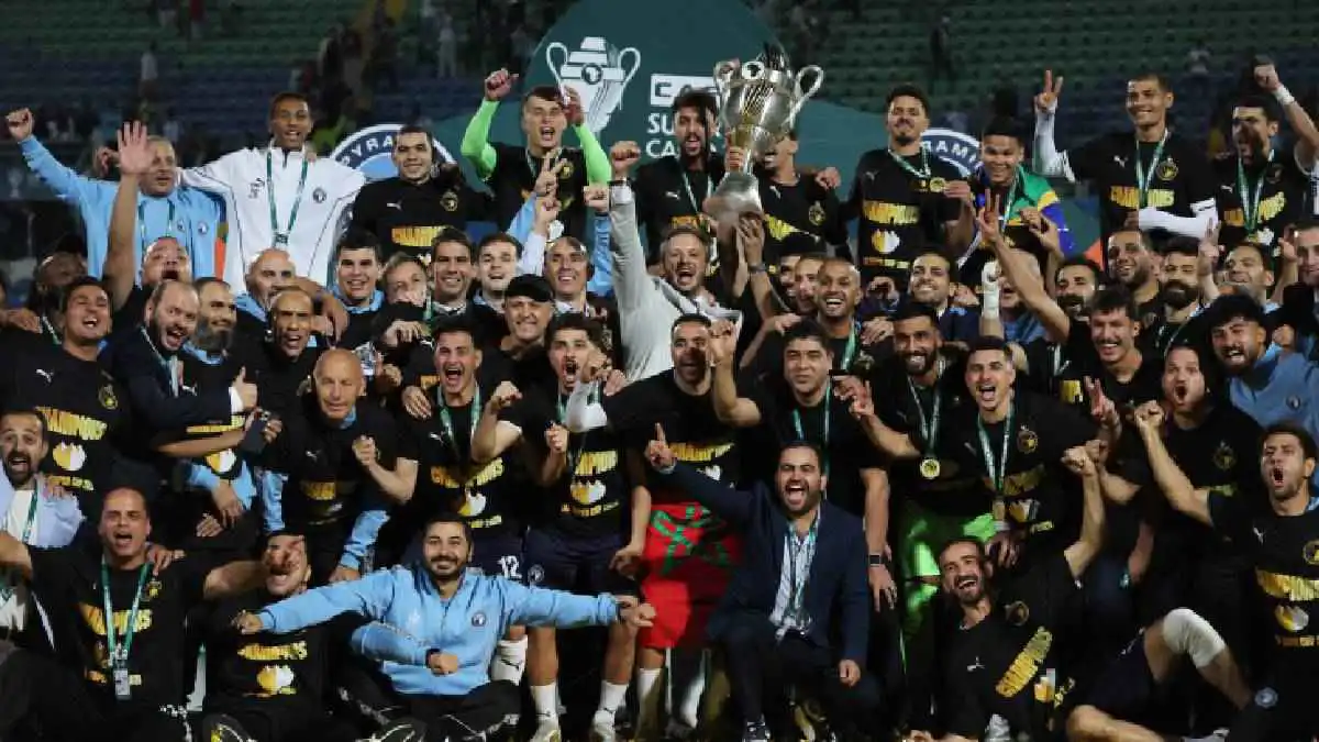 بيراميدز يصعق نهضة بركان ويتوج بلقب السوبر الإفريقي لأول مرة في تاريخه (فيديو)