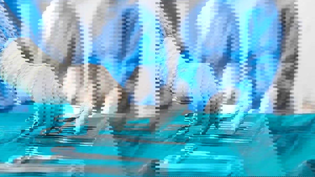 نجاح عملية زرع أعصاب ذراع للمرة الأولى في العالم