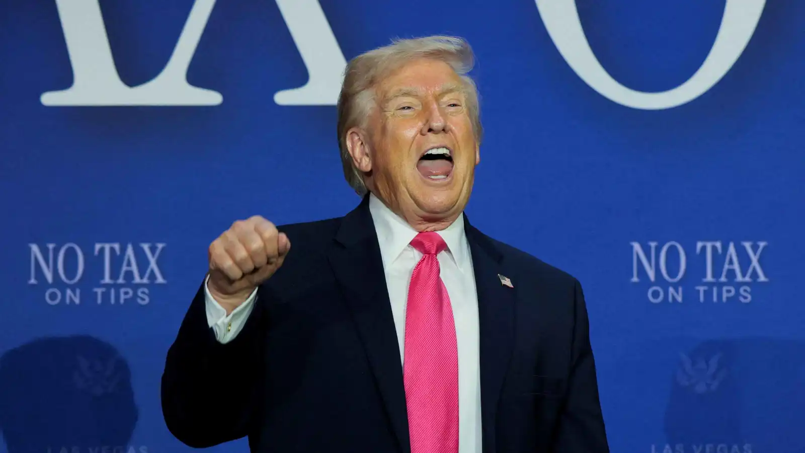 ترامب: سنعمل مع إيران لنقل اليورانيوم للولايات المتحدة