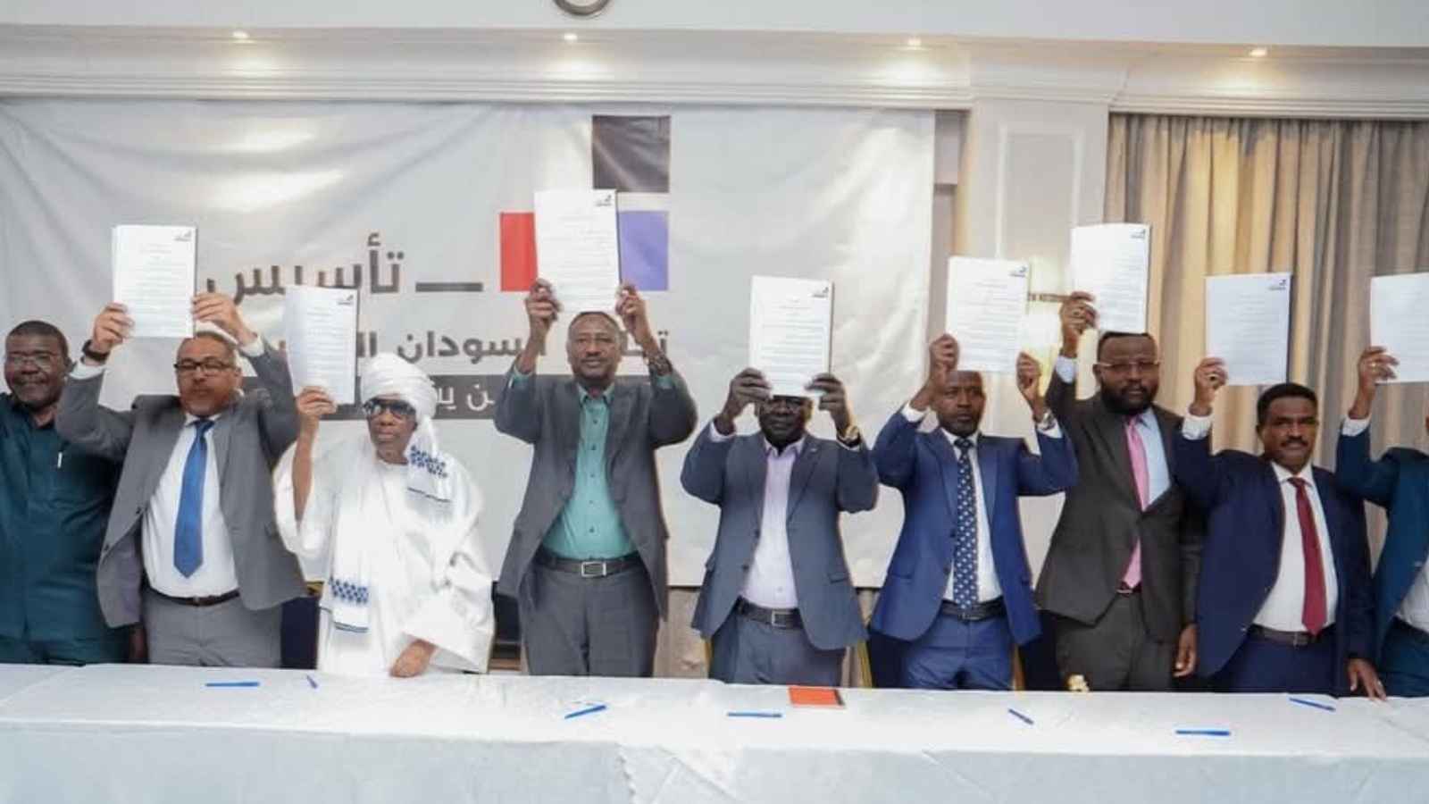 "السودان التأسيسي" يوقع  في نيروبي على دستور انتقالي
