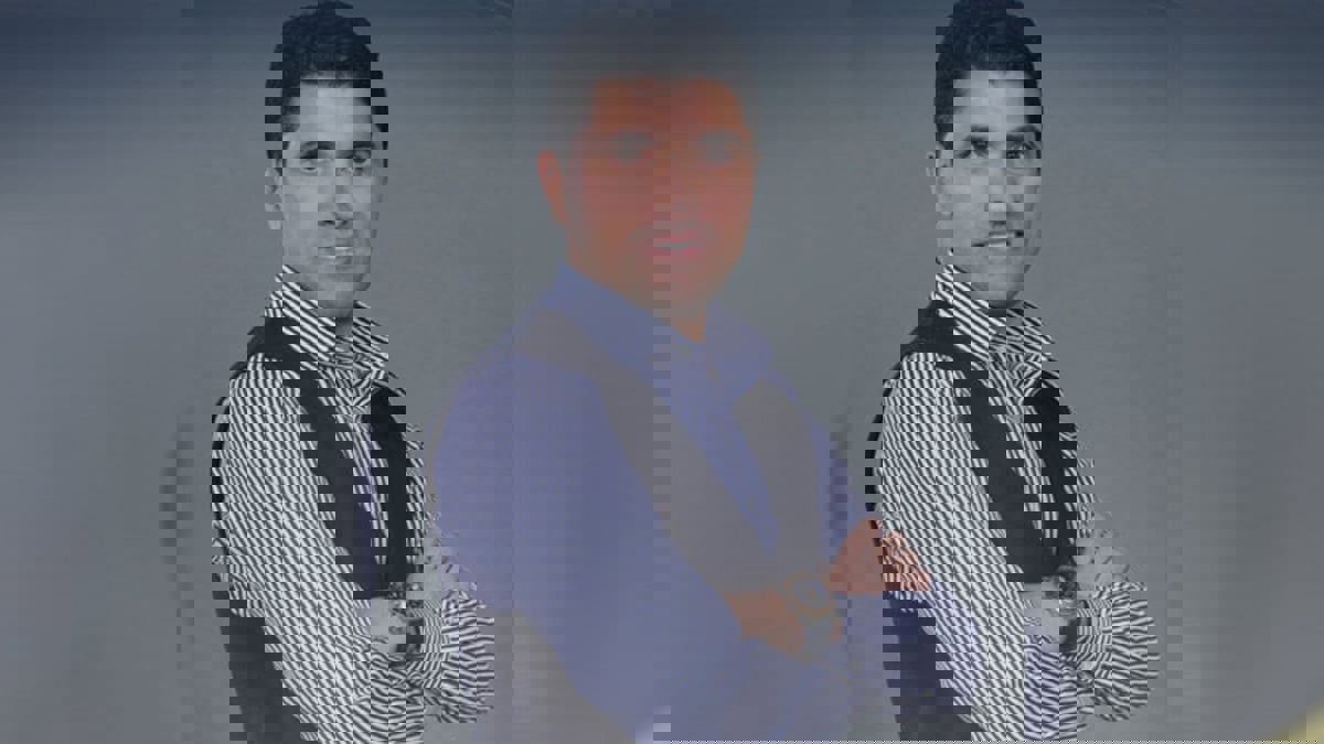 نجل طارق التائب يكشف تطورات الحالة الصحية لوالده