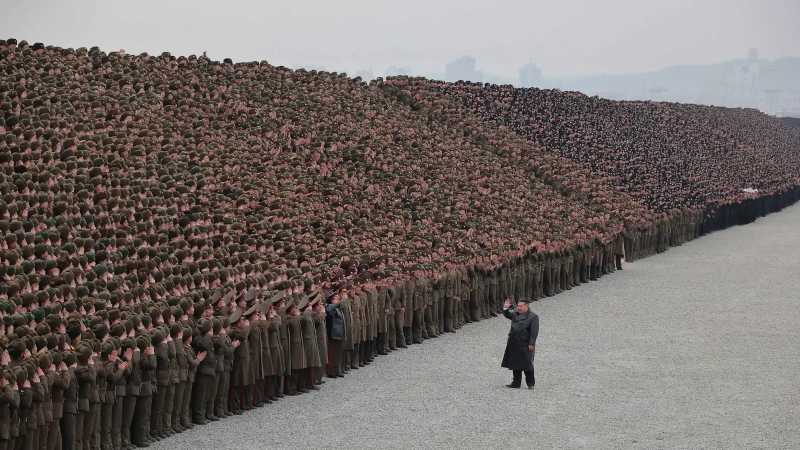 كوريا الشمالية تعتزم نشر أنظمة عسكرية "سرية" ضمن خطتها الخمسية