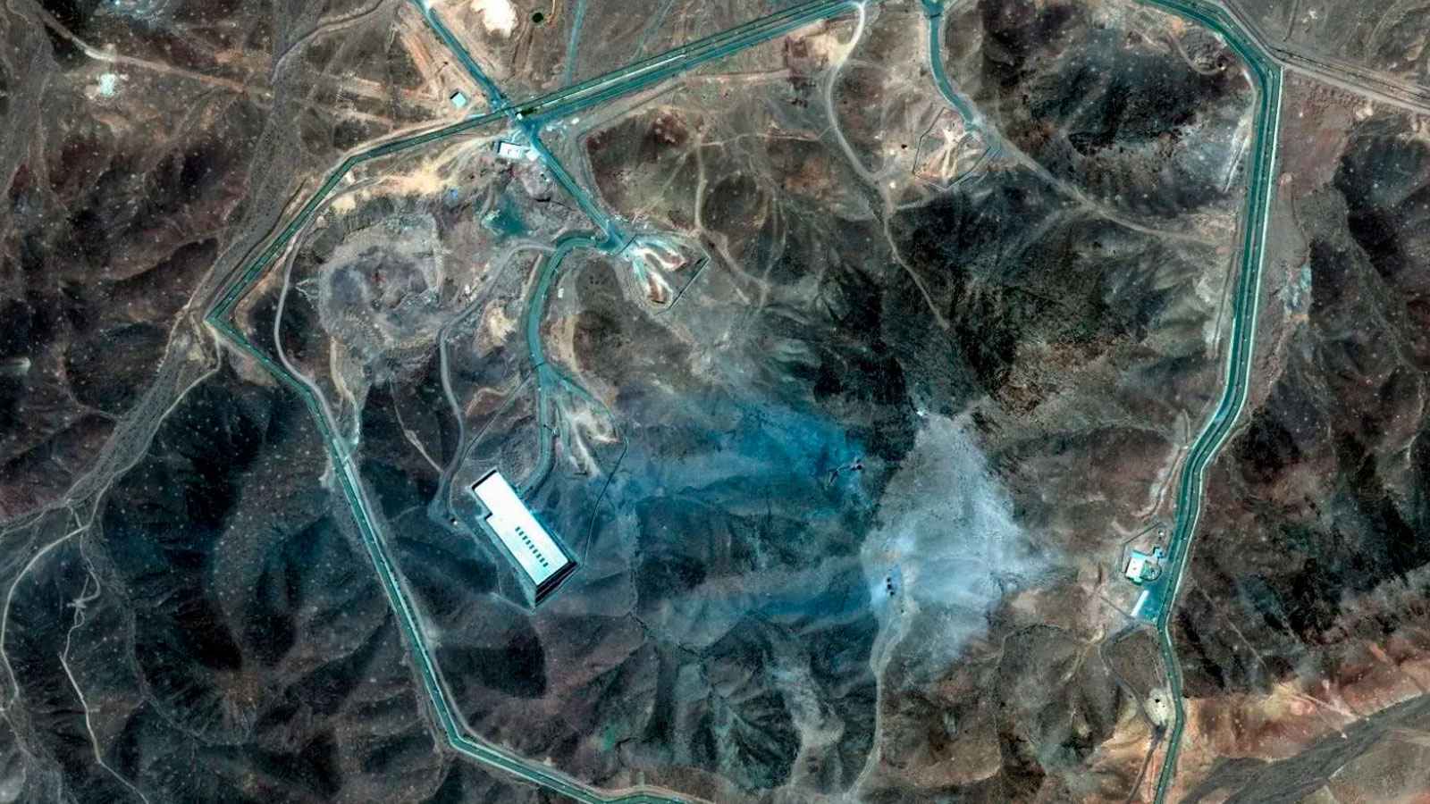 لعبة "ضرب الخلد".. سيناريو طويل الأمد للقضاء على النووي الإيراني