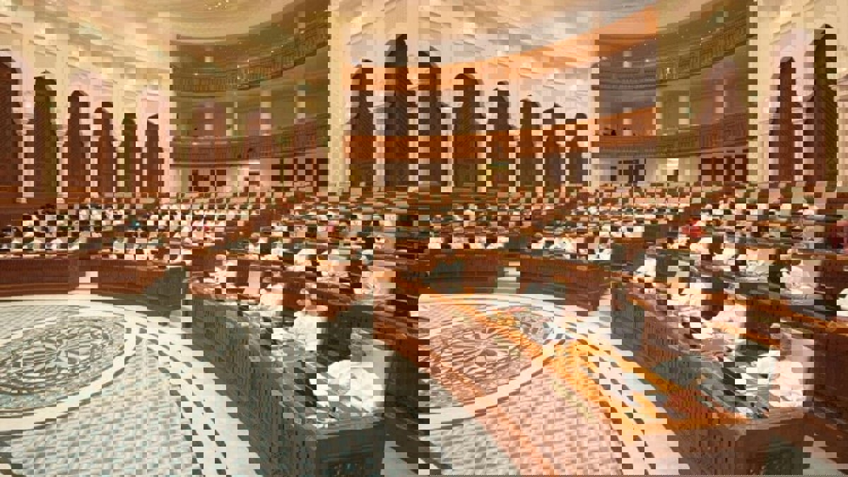 قانون البرلمان الجديد في عمان يلف محادثات الميزانية بغطاء من السرية