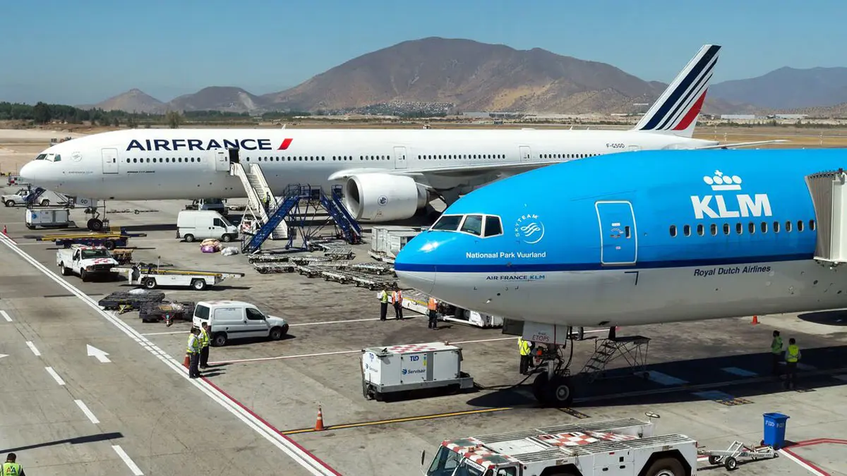 فرنسا وهولندا تقتربان من صفقة بشأن إنقاذ "إير فرانس-كيه.إل.إم"