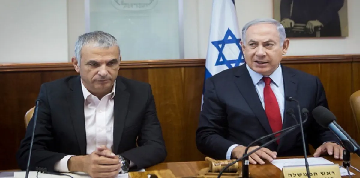 شبح سقوط نتنياهو يدفع لبحث تشكيل حكومة بديلة مع "المعسكر الصهيوني"