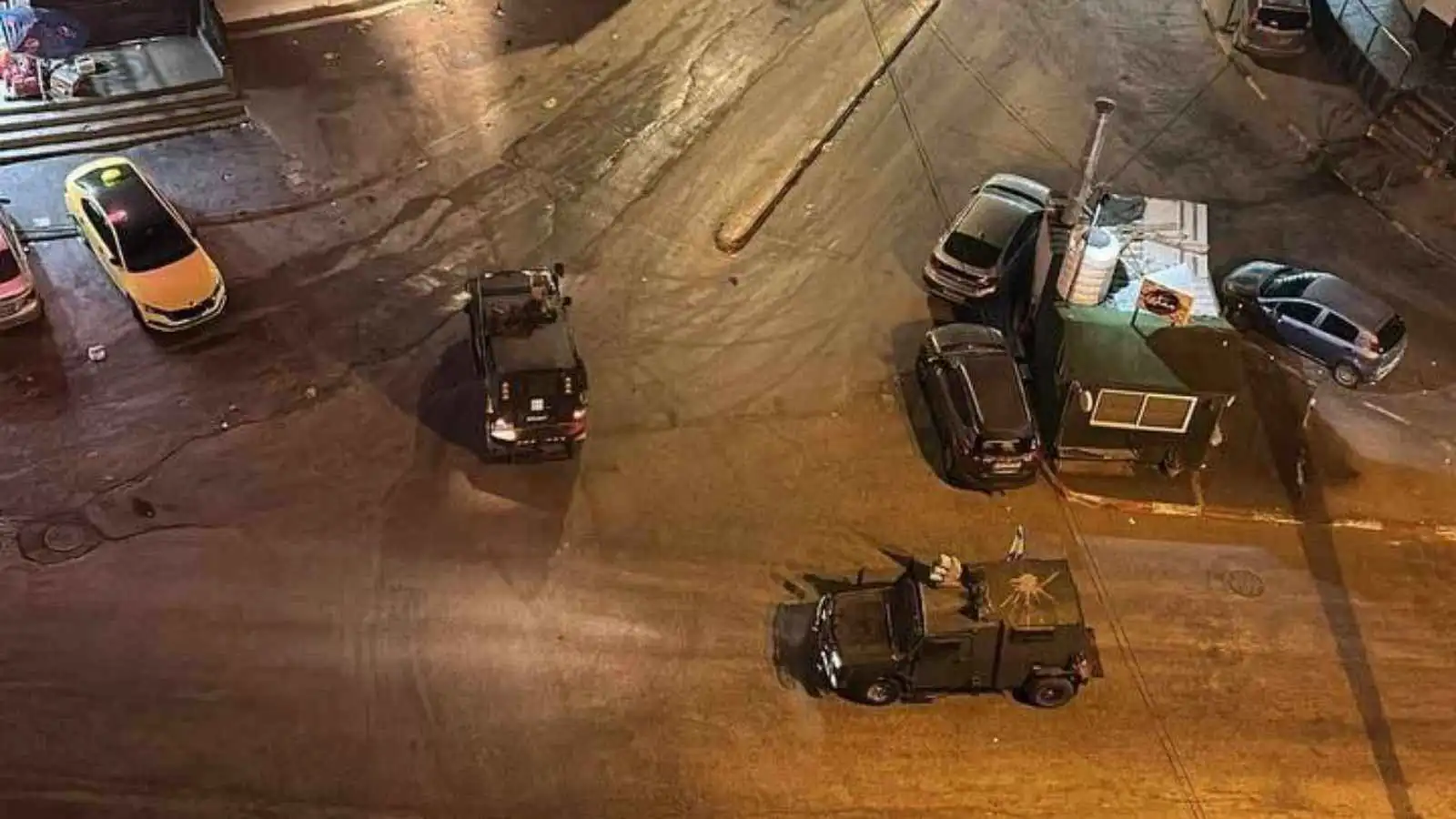 القوات الإسرائيلية تنفذ اقتحامات في الضفة الغربية (فيديو)