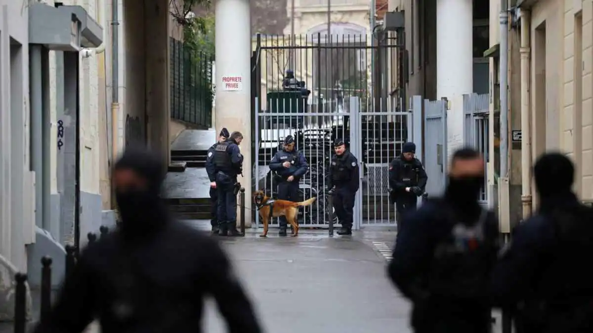 تلقى تهديدا بوجود قنبلة.. حزب "فرنسا الأبية" يخلي مقره في باريس