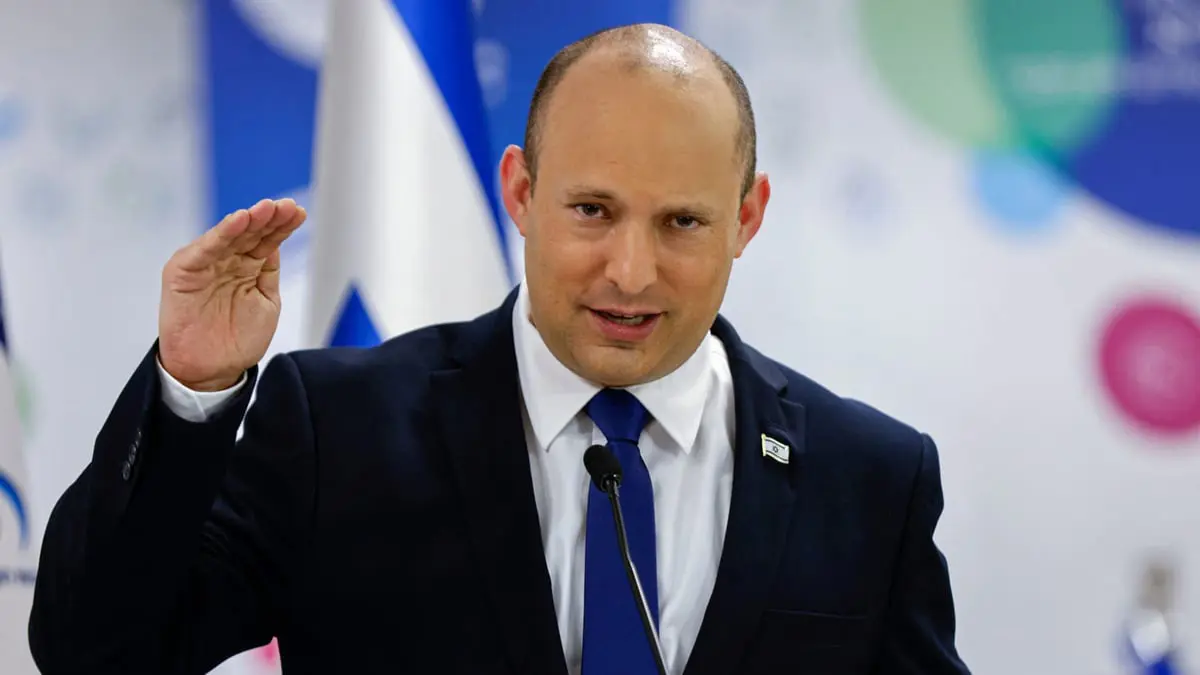 موقع عبري: بينيت زار الأردن سرا والتقى الملك عبدالله