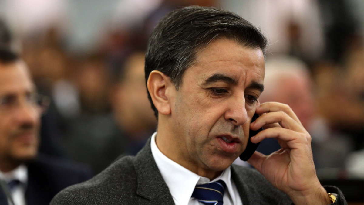 الجزائر .. صحفيون في قناة رجل الأعمال علي حداد يحتجون على إغلاقها (صور)‎