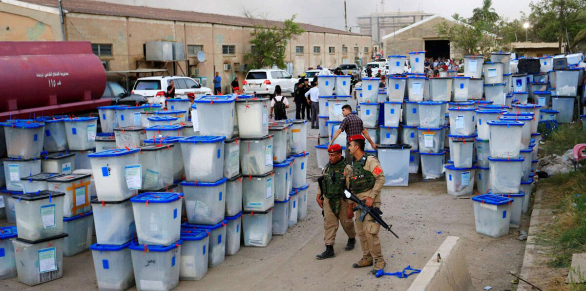 مصرع شخص إثر سقوط أجهزة لفرز أصوات الناخبين غرب بغداد