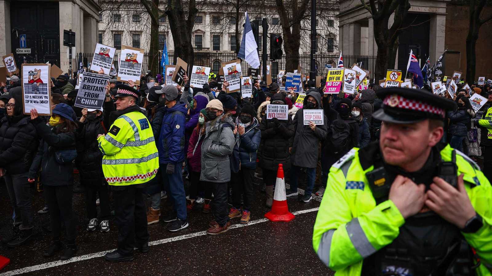 حذر أمني وضغوط اقتصادية.. لندن تبحث عن توازن صعب مع بكين