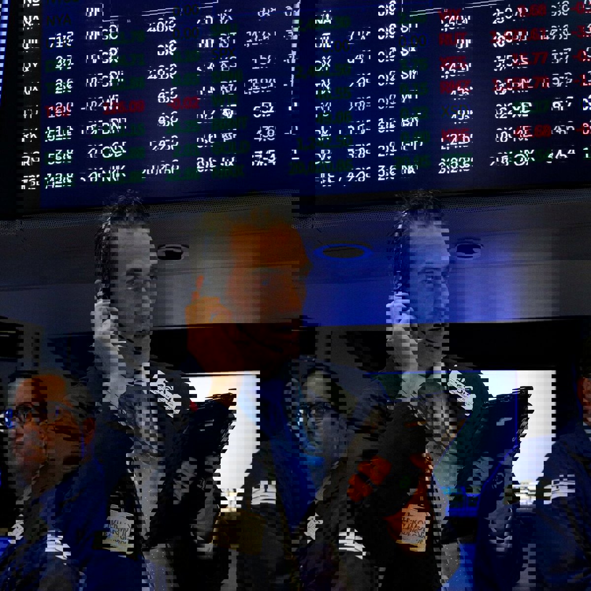 الأسهم الأمريكية تغلق على انخفاض مع ترقب بيانات اقتصادية‎