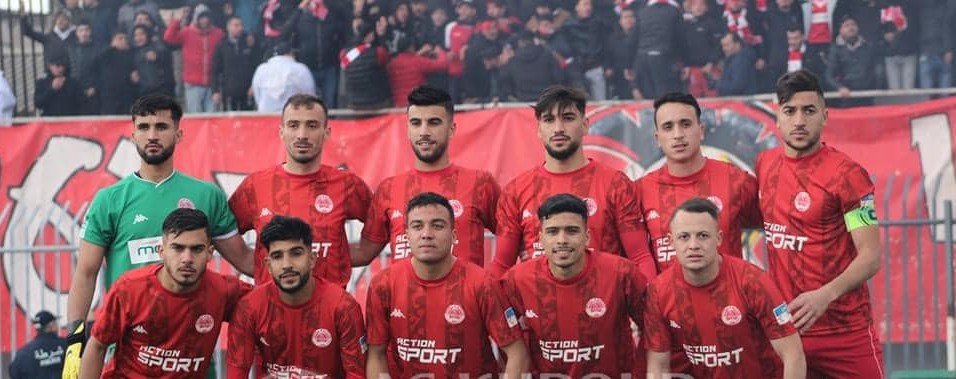 الثلوج توقف مباراة شغلوم العيد ونادي الخروب بالدوري الجزائري (فيديو وصورة)