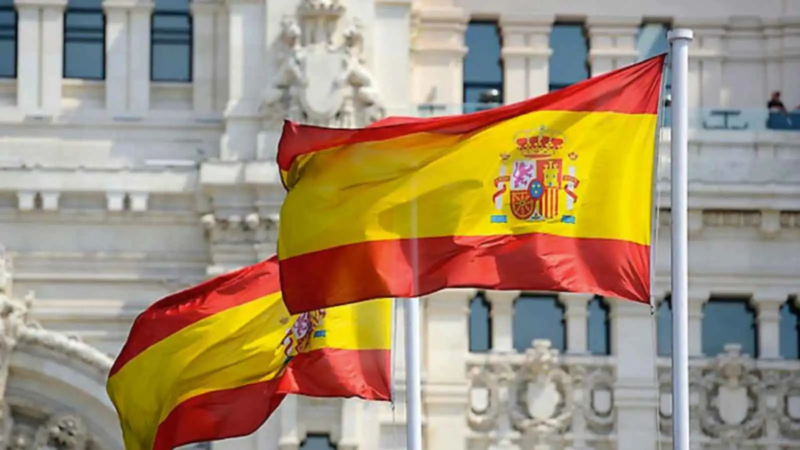 إسبانيا تعلن استدعاء سفيرها في إسرائيل