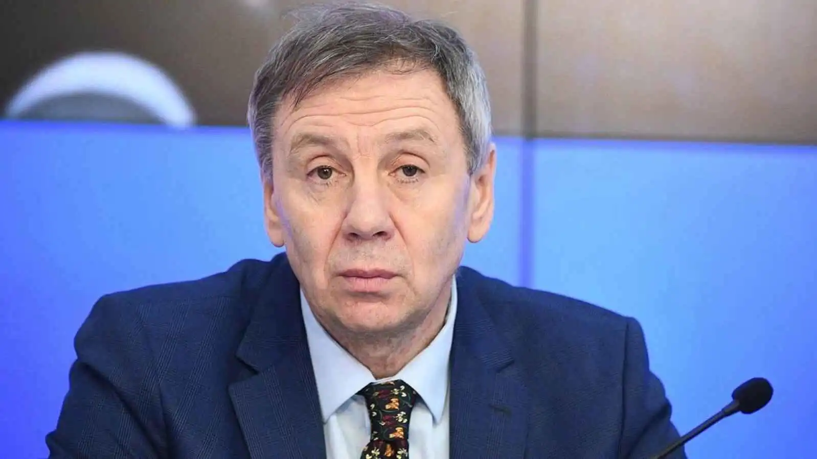 سيرغي ماركوف: حسابات واشنطن "الإعلامية" فخّخت مفاوضات طهران