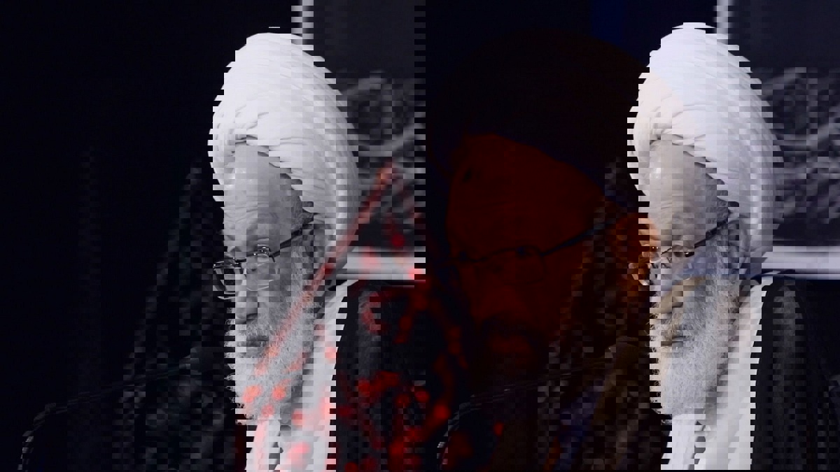 رجل الدين الشيعي البحريني عيسى قاسم يصل إلى إيران قادمًا من العراق