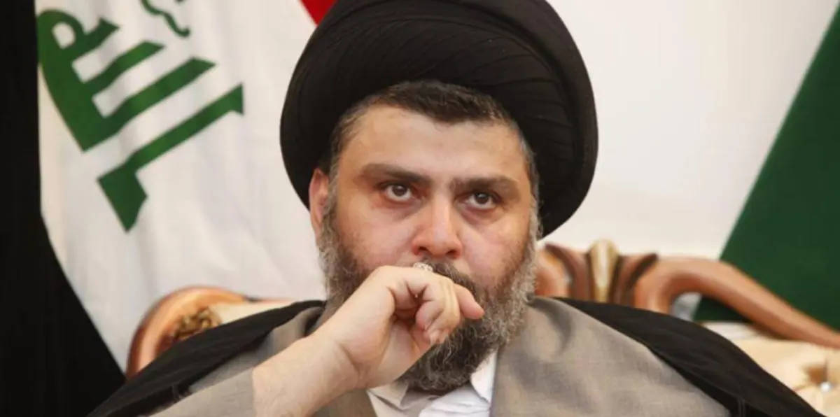 بالفيديو.. أنصار الصدر يحتجون أمام منزله في النجف بعد أنباء عن تهديده بالقتل