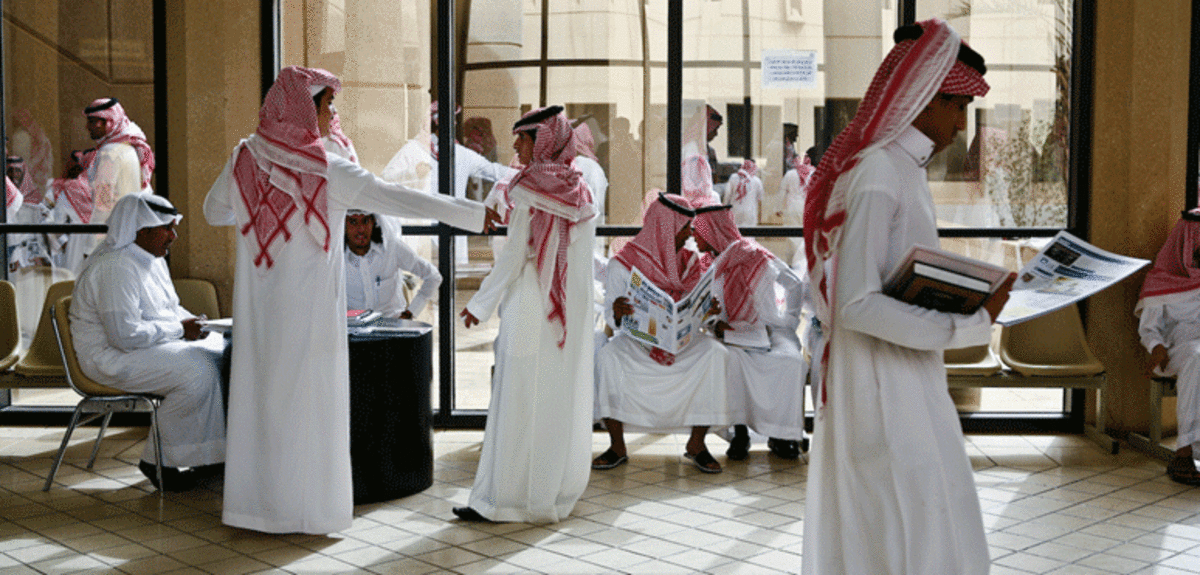 رسوم جامعات فلكية توازي "هارفارد" تثير انتقادات بالسعودية